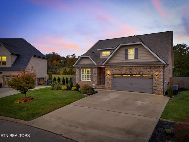 2317 Hickory Crest Lane, Knoxville, TN 37932