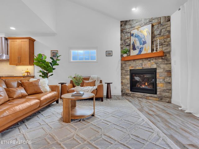 2317 Hickory Crest Lane, Knoxville, TN 37932