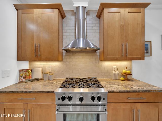 2317 Hickory Crest Lane, Knoxville, TN 37932