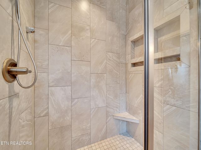 2317 Hickory Crest Lane, Knoxville, TN 37932