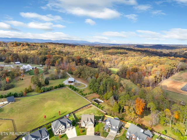 2317 Hickory Crest Lane, Knoxville, TN 37932