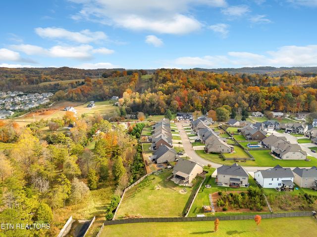 2317 Hickory Crest Lane, Knoxville, TN 37932