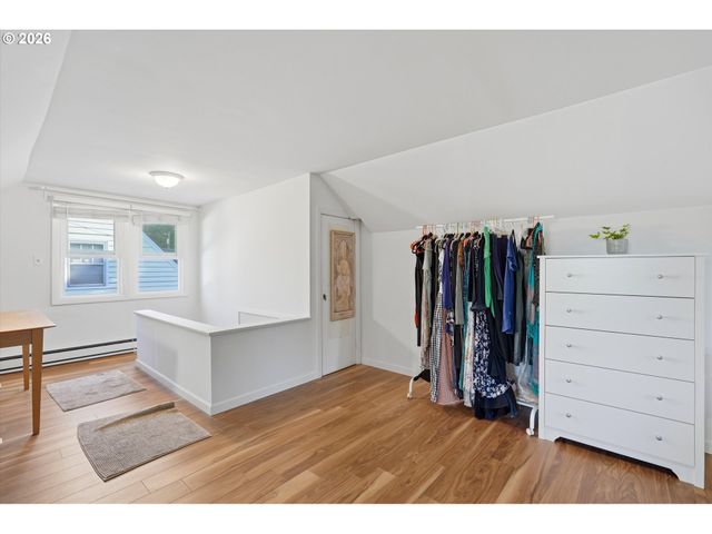 7531 Se REED COLLEGE Pl, Portland, OR 97202