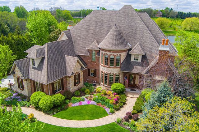 39W835 Goldenrod Drive, St. Charles, IL 60175