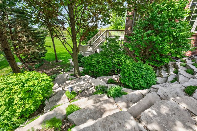 39W835 Goldenrod Drive, St. Charles, IL 60175