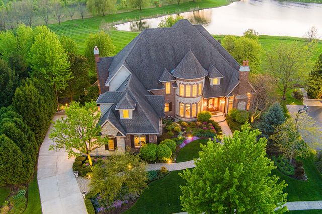 39W835 Goldenrod Drive, St. Charles, IL 60175