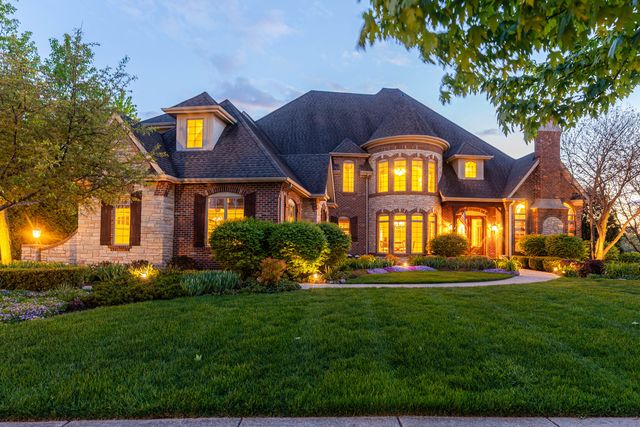 39W835 Goldenrod Drive, St. Charles, IL 60175