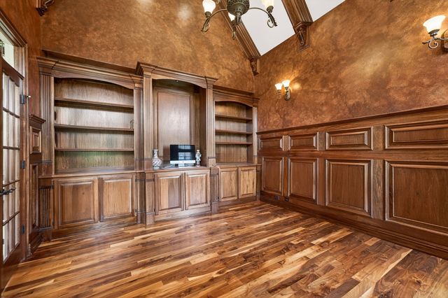 39W835 Goldenrod Drive, St. Charles, IL 60175