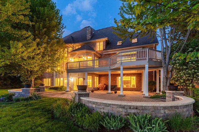 39W835 Goldenrod Drive, St. Charles, IL 60175