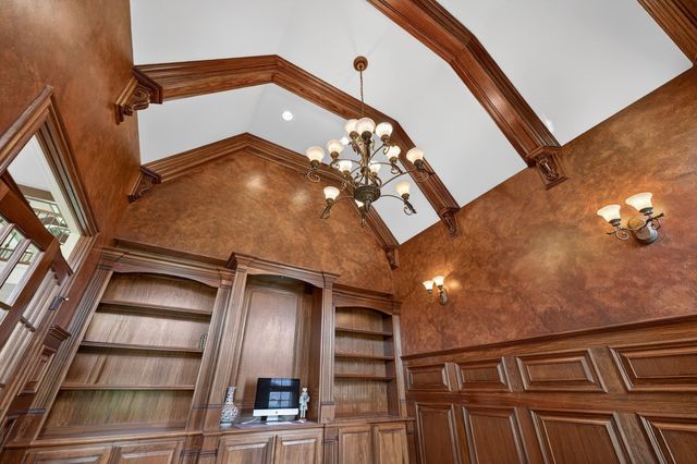 39W835 Goldenrod Drive, St. Charles, IL 60175