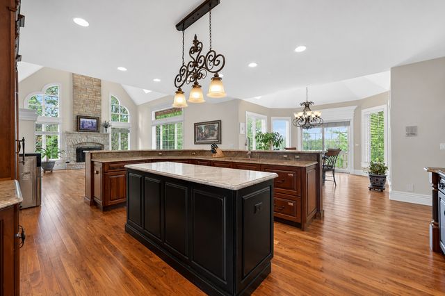 39W835 Goldenrod Drive, St. Charles, IL 60175