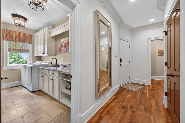 39W835 Goldenrod Drive, St. Charles, IL 60175