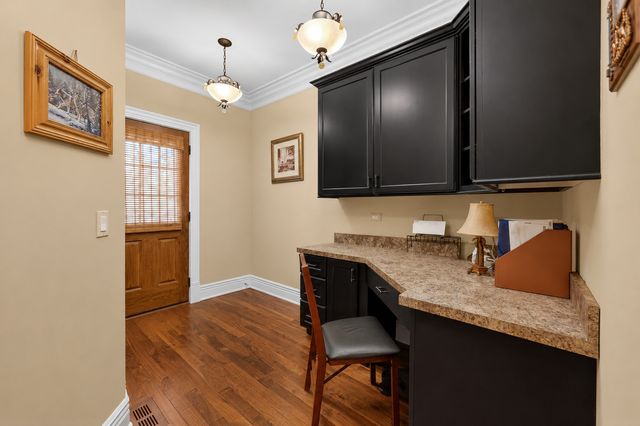 39W835 Goldenrod Drive, St. Charles, IL 60175