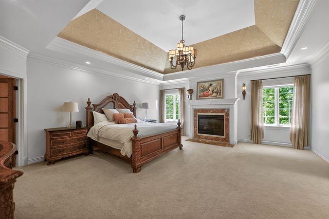 39W835 Goldenrod Drive, St. Charles, IL 60175