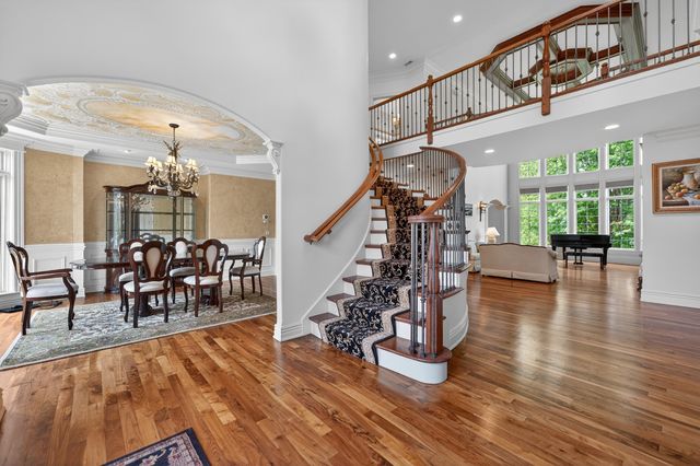 39W835 Goldenrod Drive, St. Charles, IL 60175