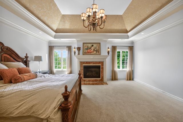 39W835 Goldenrod Drive, St. Charles, IL 60175