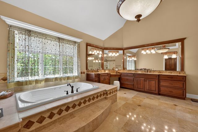 39W835 Goldenrod Drive, St. Charles, IL 60175