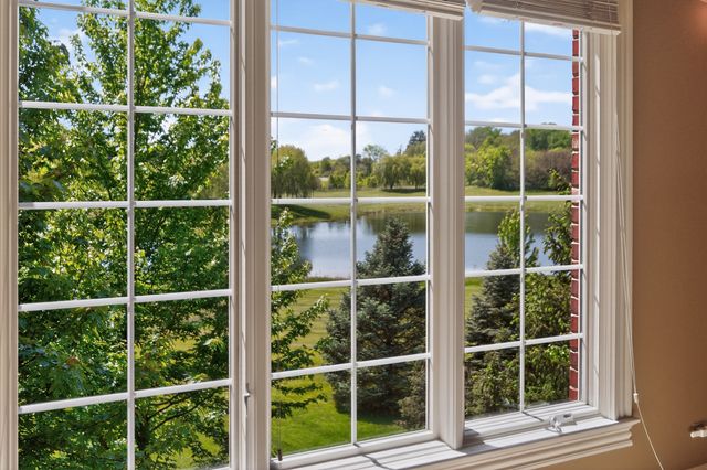 39W835 Goldenrod Drive, St. Charles, IL 60175