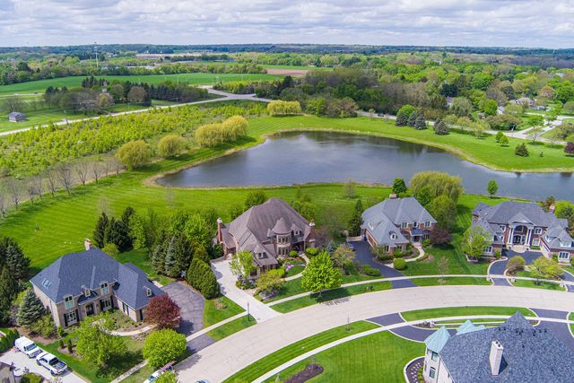 39W835 Goldenrod Drive, St. Charles, IL 60175