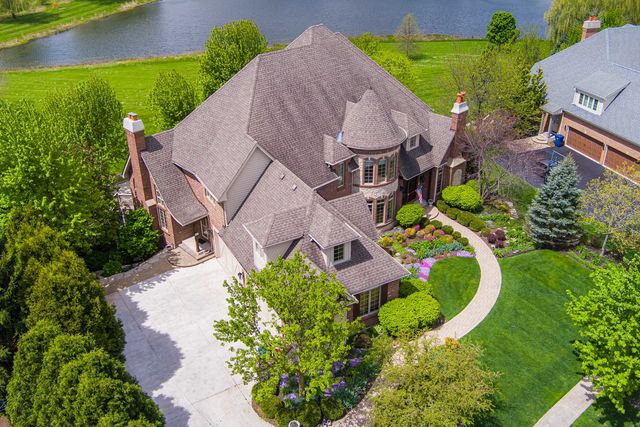 39W835 Goldenrod Drive, St. Charles, IL 60175