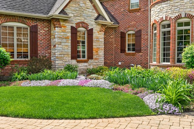 39W835 Goldenrod Drive, St. Charles, IL 60175