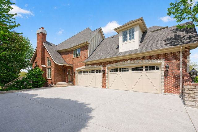 39W835 Goldenrod Drive, St. Charles, IL 60175
