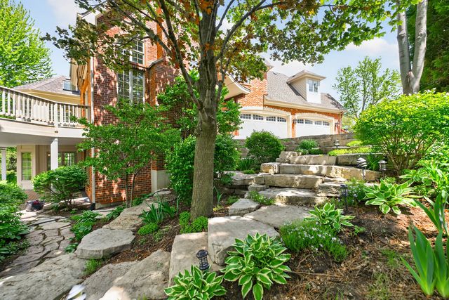 39W835 Goldenrod Drive, St. Charles, IL 60175