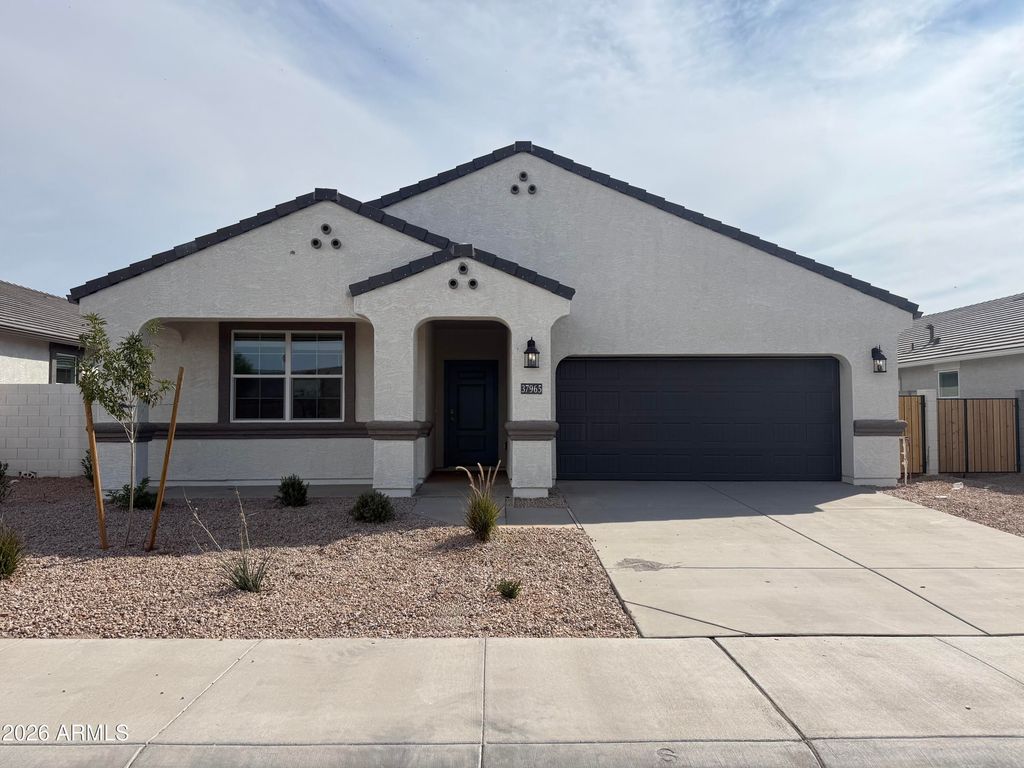 37965 W CAPRI Avenue, Maricopa, AZ 85138 — exterior