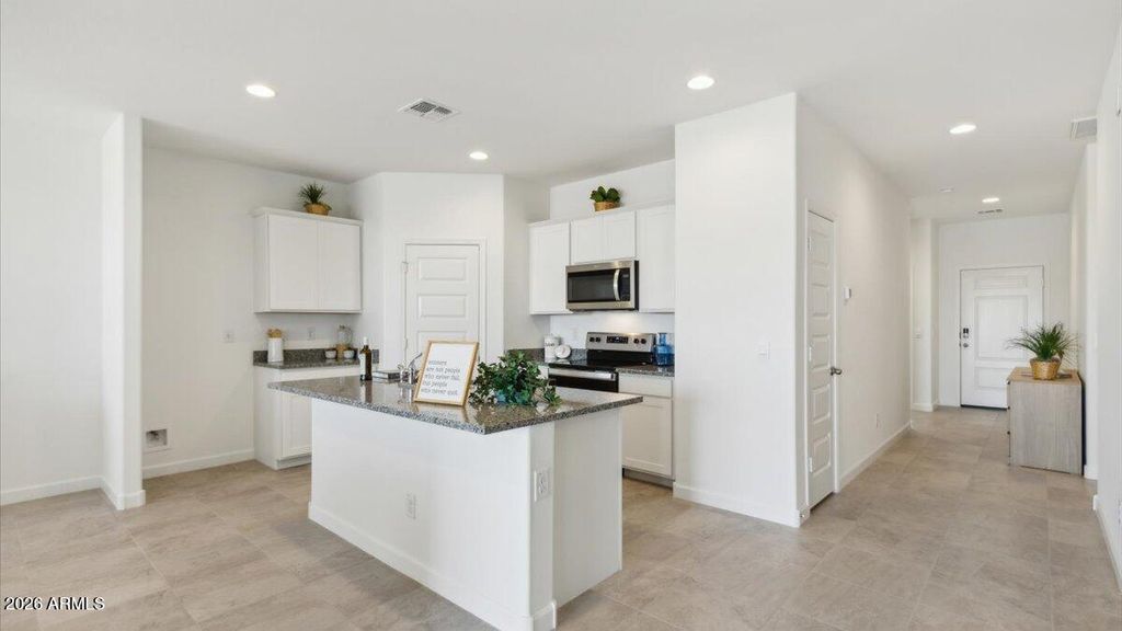 37965 W CAPRI Avenue, Maricopa, AZ 85138 — photo 2