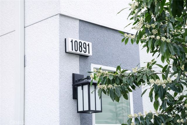 10891 Scottsbluff, Stanton, CA 90680