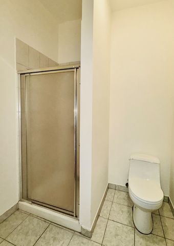 6128 S Kenwood Avenue, Chicago, IL 60637