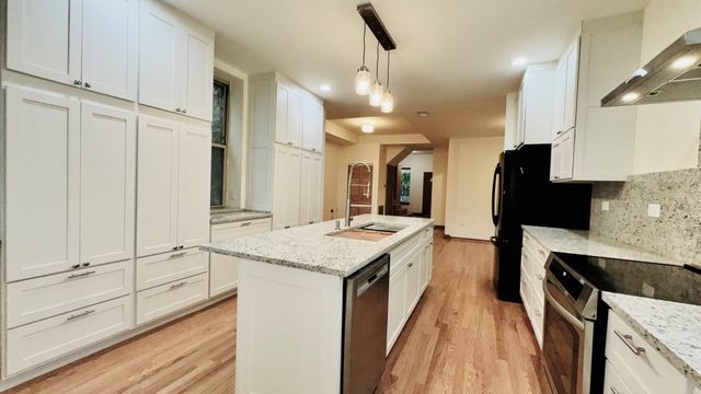 6128 S Kenwood Avenue, Chicago, IL 60637