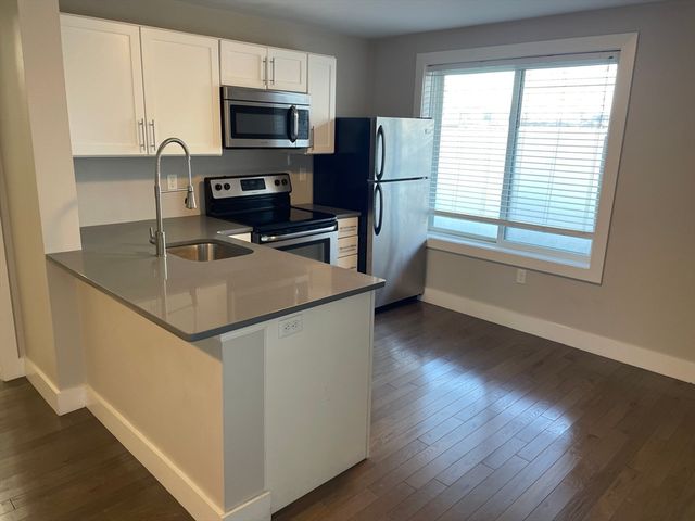 543 Dorchester Ave 1, Boston, MA 02127