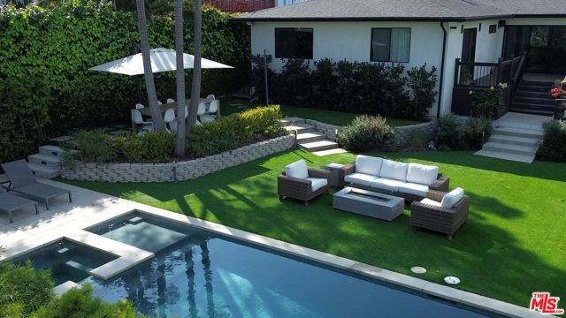 3840 Carmona Avenue, Los Angeles, CA 90008