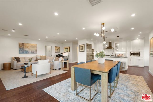 3840 Carmona Avenue, Los Angeles, CA 90008