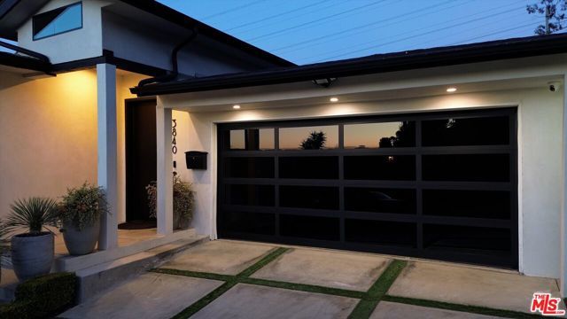 3840 Carmona Avenue, Los Angeles, CA 90008