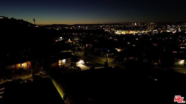 3840 Carmona Avenue, Los Angeles, CA 90008