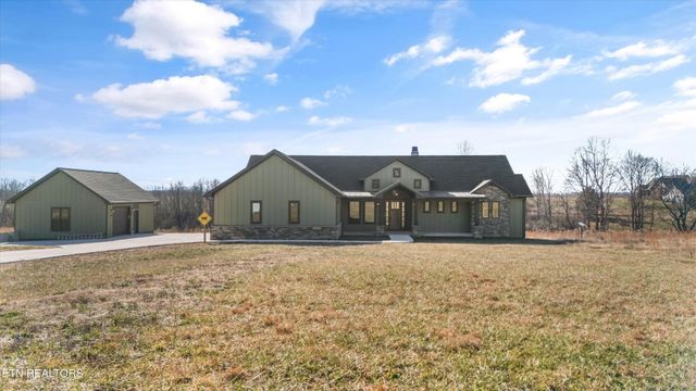 1150 Hillendale Rd, Crossville, TN 38572