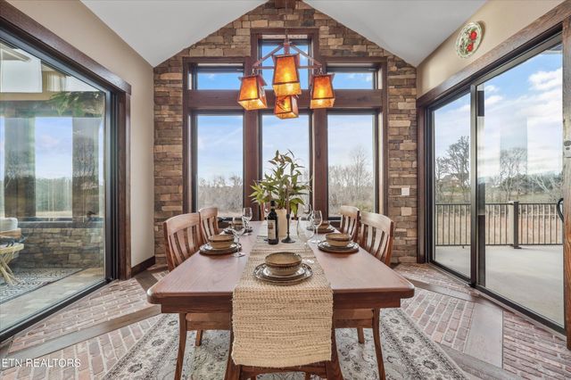 1150 Hillendale Rd, Crossville, TN 38572