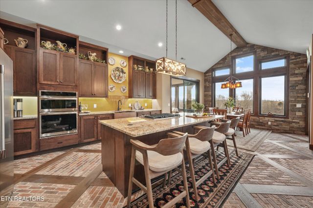 1150 Hillendale Rd, Crossville, TN 38572