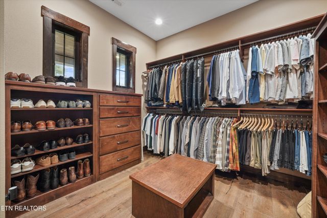 1150 Hillendale Rd, Crossville, TN 38572