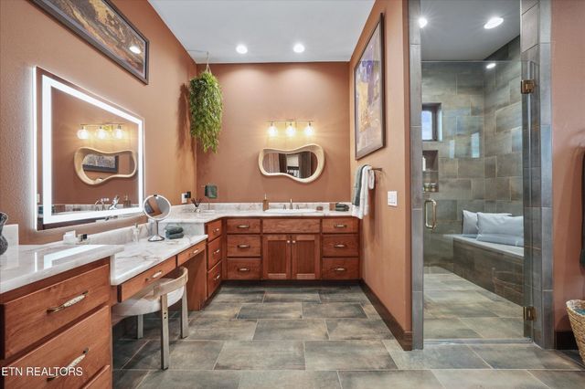 1150 Hillendale Rd, Crossville, TN 38572