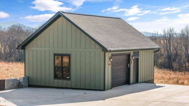 1150 Hillendale Rd, Crossville, TN 38572