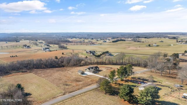 1150 Hillendale Rd, Crossville, TN 38572