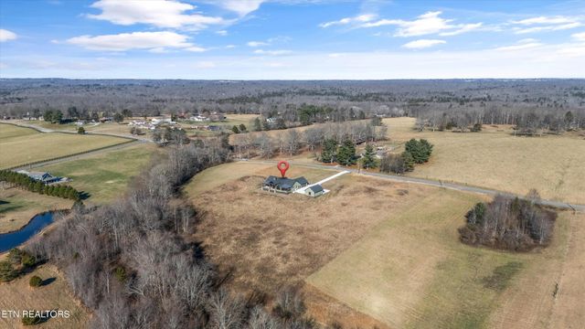 1150 Hillendale Rd, Crossville, TN 38572