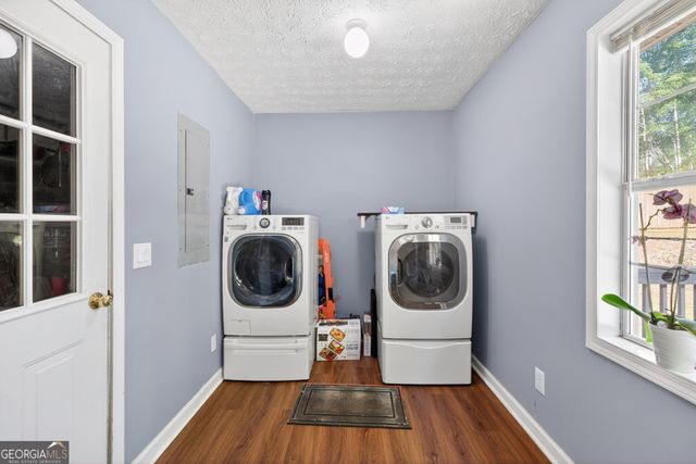 386 Ridgewood Drive, Pendergrass, GA 30567