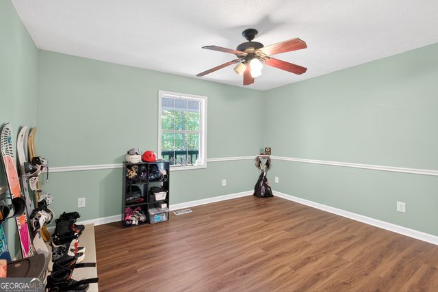 386 Ridgewood Drive, Pendergrass, GA 30567