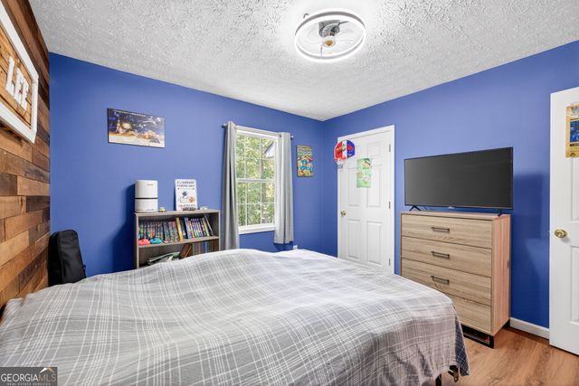 386 Ridgewood Drive, Pendergrass, GA 30567