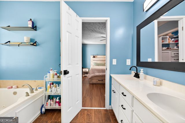 386 Ridgewood Drive, Pendergrass, GA 30567