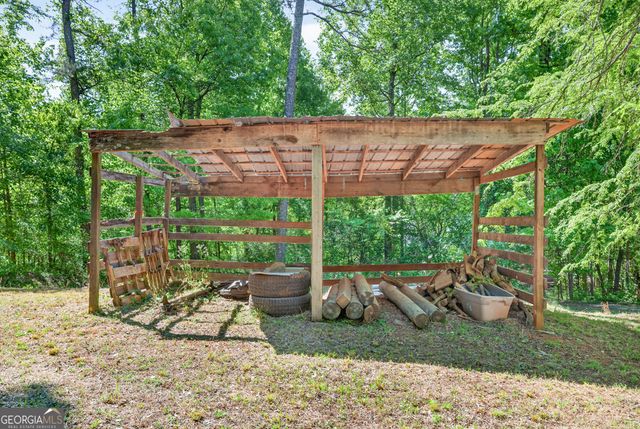 386 Ridgewood Drive, Pendergrass, GA 30567
